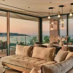 Althea Lavish Estate - & Villa *