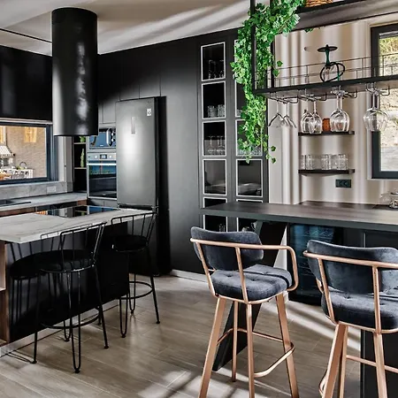 Βίλα Althea Lavish Estate - &