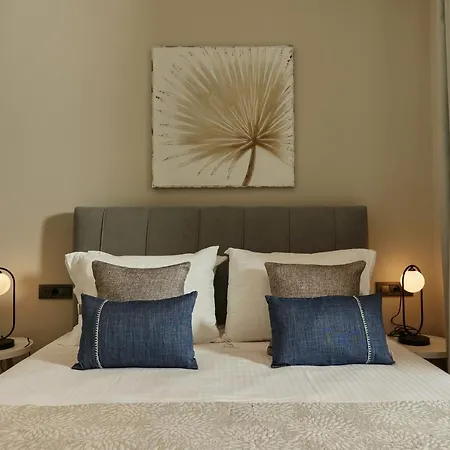 Althea Lavish Estate - & Villa