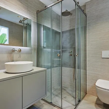 Althea Lavish Estate - & Villa *