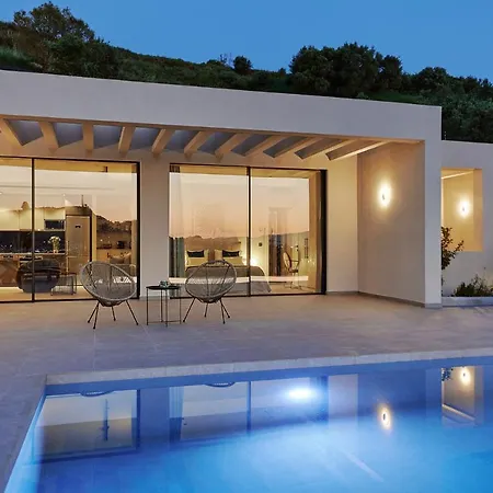 Villa Althea Lavish Estate - & *