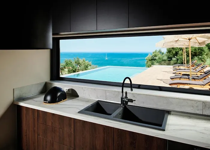 Althea Lavish Estate - Villa&suite *