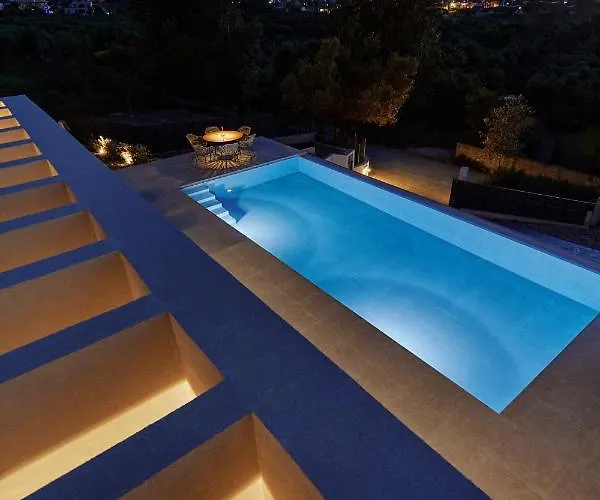 Althea Lavish Estate - Villa&suite *